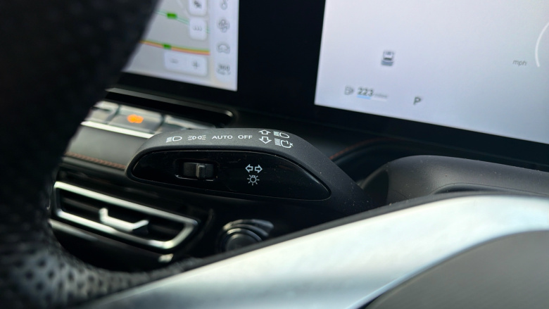 MG HS 1.5 T-GDI Trophy 5dr DCT Petrol Hatchback